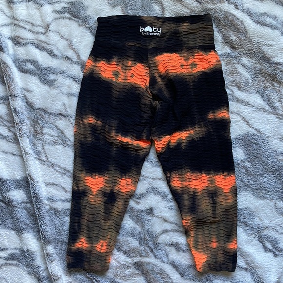Booty by Brabants OS cropped tie dye leggings - Picture 2 of 3
